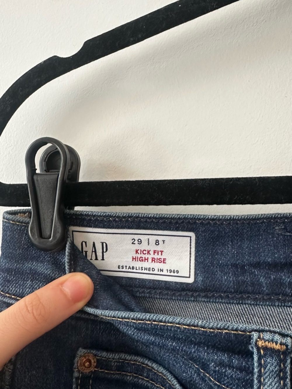 Gap High Rise Kick Fit - Picture 2 of 3